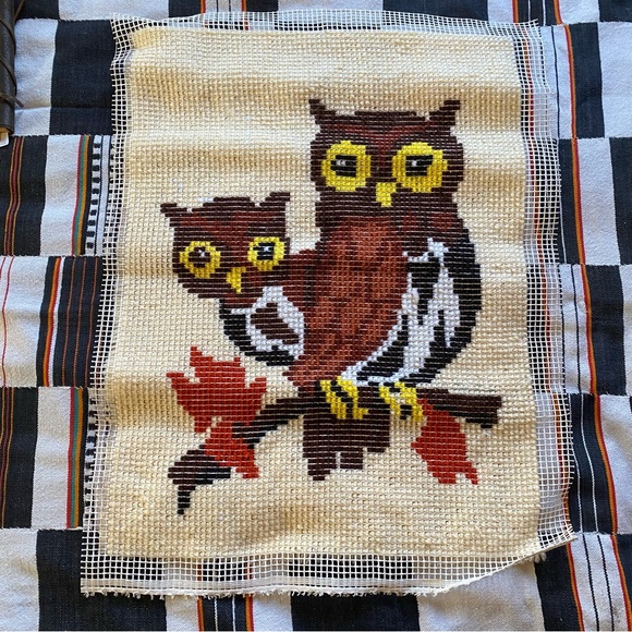 Vintage Latch Hook Owls Wall hanging. Large. Folk art. Textile art. Great shape! - Picture 6 of 6